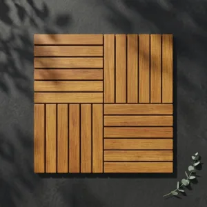 Birbirine geçmeli dört adet 30x30 cm masif teak deck ahşap yer döşemesi uygulaması.