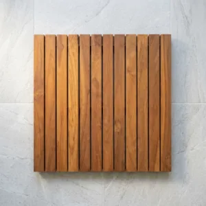 60x60 cm kare formda su tahliyeli ızgara modelli masif teak ahşap masa tablası üstten görünüm.