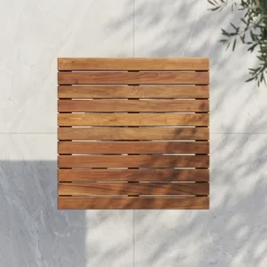 50x50 cm kare formda su tahliyesi sağlayan ızgaralı masif teak kare balkon masa tablası.